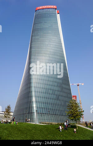 Mailand, Italien, 13. April 2019: Skyscraper Generali Tower Der Twisted ein Sitz der Büros der Generali Gruppe in Mailand, in der Wohngegend Stockfoto