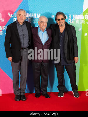 Regisseur Martin Scorsese (Mitte) mit Robert De Niro (links) und Al Pacino (rechts) bei einem Fotoshooting für die Iren als Teil der BFI London Film Festival 2019 am May Fair Hotel, London statt. Stockfoto