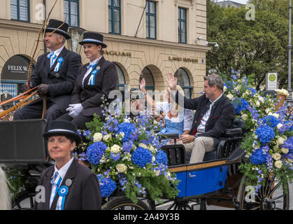 Der bayerische Ministerpräsident Markus Söder an der traditionellen Eröffnungs-Parade für das Oktoberfest, München, Bayern, Deutschland Stockfoto