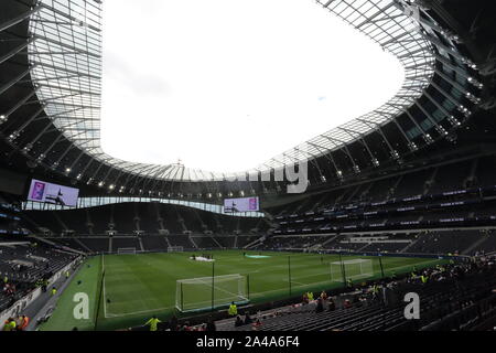 Tottenham, London, UK. 28, September, 2019. Einen allgemeinen Blick in die Tottenham Hotspur Stadium, die Heimat zu Tottenham Hostpur FC. Stockfoto