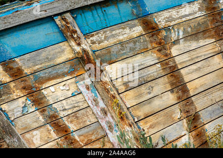 Die noirmoutier Boote Friedhof. Nahaufnahme der Frames der Wrack eines alten hölzernen Fischerboot Stockfoto