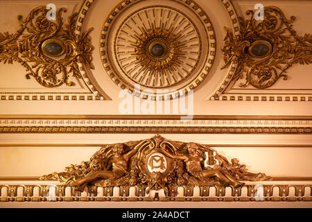 Eine der wertvollen Details des Ateneo Grand Splendid Buchhandlung, Recoleta, Buenos Aires, Argentinien. Stockfoto