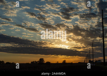 Eine September Sonnenuntergang in der Polk County, Iowa. Stockfoto