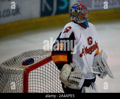 Guildford, Großbritannien. 13 Okt, 2019. Petr Cech von Guildford Phoenix Ex Arsenal und Chelsea Spieler während National Ice Hockey League zwischen Guildford Phoenix und Swindon Wildkatzen 2 bei Guildford Spectrum Stadion in Guildford, England am Oktober 13, 2019 Credit: Aktion Foto Sport/Alamy leben Nachrichten Stockfoto