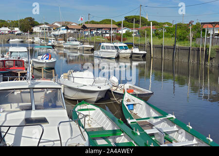 Hafen von Andernos-les-Bains, Gemeinde liegt an der nordöstlichen Küste der Bucht von Arcachon, im Département im Südwesten von Frankreich Stockfoto