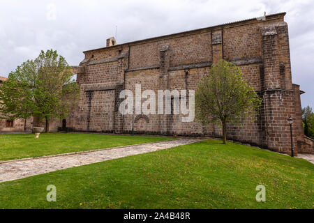 Kloster Leyre, romanische Architektur in Navarra, Spanien Stockfoto