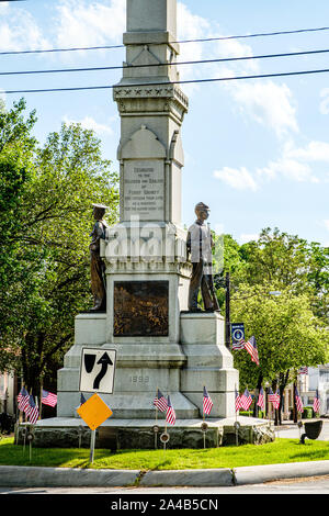 Soldaten und Matrosen Denkmal, Marktplatz, neue Bloomfield, Pennsylvania Stockfoto