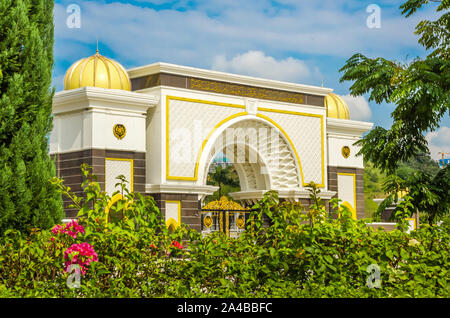 KUALA LUMPUR, Malaysia - 18. Dezember 2018: Die Istana Negara, (malaiisch für National Palace) ist die offizielle Residenz des Monarchen von Malaysia. Stockfoto