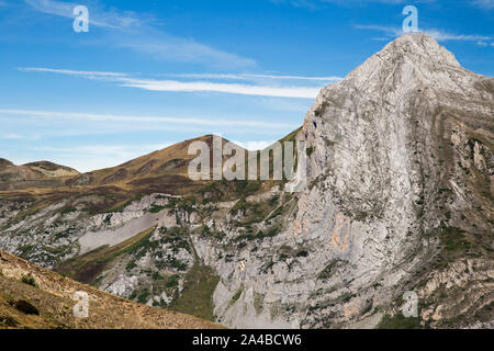 Ein Blick auf die Französische Pyrenäen an einem sonnigen Tag im September 2019 Stockfoto