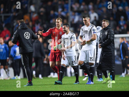Goalie Treber - Andre ter Stegen (Deutschland), Torwart Manuel Neuer (Deutschland), Ilkay Guendogan (Deutschland), Niklas Suele (Deutschland) und Marco Reus (Deutschland) freuen sich auf den Schlusspfiff. GES/fussball/EURO Qualifikation: Estland - Deutschland, 13.10.2019 Fußball: Europäische Qualifier vs Deutschland: Estland, Tallinn, Oktober 13, 2019 | Verwendung weltweit Stockfoto