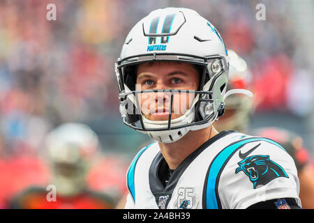 London, Großbritannien. 13. Oktober 2019. Leoparden Quarterback Kyle Allen (7) Während der NFL Spiel Tampa Bay Buccaneers v Carolina Panthers bei Tottenham Hotspur Stadion. Endstand Buccaneers 26, Panther 37. Credit: Stephen Chung/Alamy leben Nachrichten Stockfoto