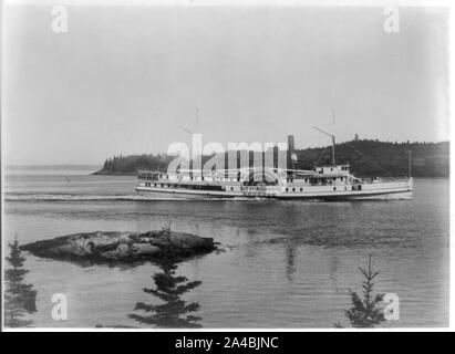 Die Stadt Richmond am Eingang des Castine Harbor Stockfoto