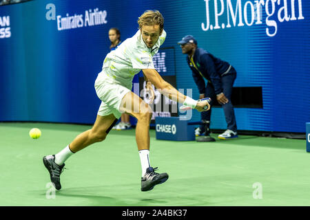 Daniil Medwedew Russlands im Halbfinale der Männer an der 2019 US Open Tennis Meisterschaft konkurrieren Stockfoto