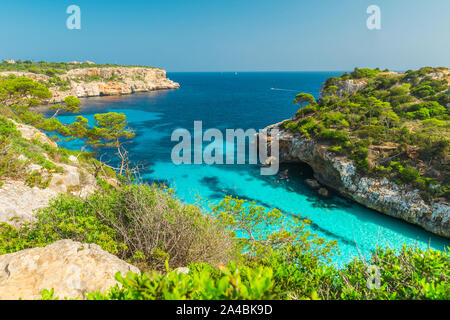Mallorca Calo des Moro Santanyi Strand in Mallorca Balearen Insel von Spanien im sonnigen Tag Stockfoto
