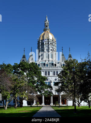 Die Connecticut State Capitol liegt nördlich von Capitol Avenue und südlich von Bushnell Park in Hartford, Connecticut Stockfoto