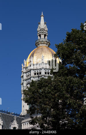 Die Connecticut State Capitol liegt nördlich von Capitol Avenue und südlich von Bushnell Park in Hartford, Connecticut Stockfoto