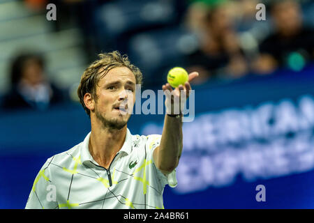 Daniil Medwedew Russlands im Halbfinale der Männer an der 2019 US Open Tennis Meisterschaft konkurrieren Stockfoto
