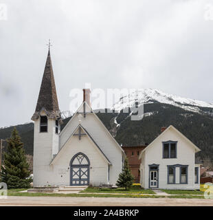 Die erste Gemeindekirche in Silverton, der Sitz von San Juan County, Colorado, ein legendärer Silber - rush Stadt des 19. Jahrhunderts und 9,313 Fuß über Meeresspiegel, eins der höchsten Städte Stockfoto