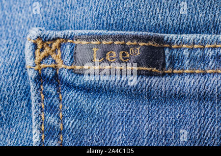 Nahaufnahme von Lee Label an der Kleidung. Stockfoto