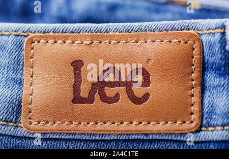 Nahaufnahme von Lee Label an der Kleidung. Stockfoto