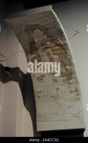 Fresco con la representación de San Juan Crisóstomo. Arco sobre la Entrada a la capilla Sur. Kathedrale von Faras. Tercer cuarto Del Siglo X. Galería Faras. Museo Nacional. Varsovia. Polonia. Stockfoto