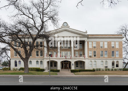 Die Uvalde County Courthouse in Uvalde, Texas, wurde 1928 im neoklassizistischen Stil erbaut. Es ist die fünfte Struktur verwendet wie die County Courthouse, in die bisherigen Gebäude im Jahre 1890 konstruierte ersetzt Stockfoto
