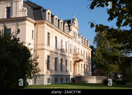 Nauen Ot Ribbeck, Deutschland. 13 Okt, 2019. Ribbeck Schloss. Credit: Soeren Stache/dpa-Zentralbild/ZB/dpa/Alamy leben Nachrichten Stockfoto