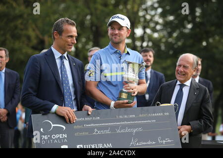 Rom, Italien. 13 Okt, 2019. Rom, Italien, 13. Oktober 2019: Bernd Wiesberger (Österreich) Sieger der Cup in Tag 4 der 76 Golf Italian Open im Golfclub Olgiata am 13. Oktober 2019 in Rom, Italien Quelle: Unabhängige Fotoagentur/Alamy leben Nachrichten Stockfoto