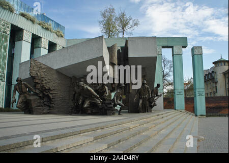 Warschau, Polen - 20. April 2019: Warschauer Aufstand Monument, das sich in Warschau. Stockfoto
