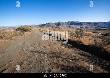 Drakensberge Bergblick von der Straße nach Rhodos, Eastern Cape, Südafrika Stockfoto