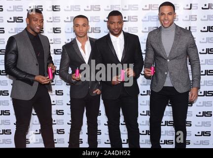 Foto muss Gutgeschrieben © Karwai Tang/Alpha Presse 076854 31/01/2013 Jonathan JB Gill Aston Merrygold Oritse Williams Marvin Humes JLS Duft Starten von Liebe man Mayfair London. Stockfoto