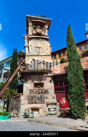 Tiflis, Georgien - 24. April 2017: Der Turm am Marionettentheater Square im Zentrum von Tiflis, Georgien, Europa Stockfoto