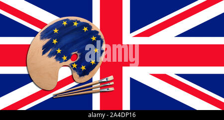 Holz- künstler Palette beladen mit europäischen Flagge Farben und Pinsel auf Großbritannien Flagge Tabelle - Konzept für Brexit Stockfoto