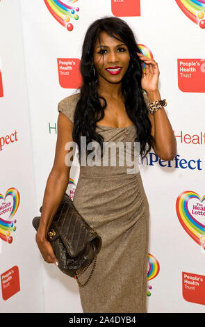 Foto muss Gutgeschrieben © Jeff Spicer/Alpha Presse 077042 28/03/2013 Sinitta Gesundheit Lotterie bei Claridges Hotel London Stockfoto