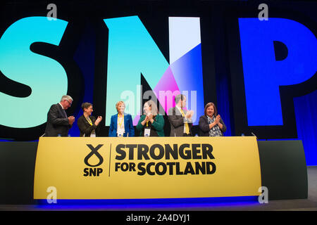 Aberdeen, Großbritannien. 14 Okt, 2019. Aberdeen, 14. Oktober 2019. Im Bild: Roseanna Cunningham MSP-Sekretär. Klimawandel Rede bei der Scottish National Party (SNP) Konferenz auf der Veranstaltung komplexe Aberdeen (teca). Credit: Colin Fisher/Alamy leben Nachrichten Stockfoto