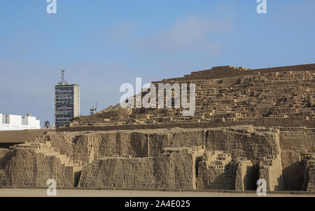 Inca ruis der Huaca Pucllane in Lima, die Hauptstadt von Peru Stockfoto