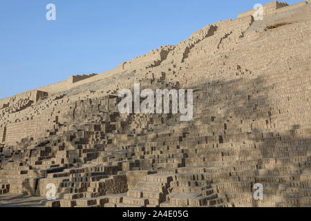 Inca ruis der Huaca Pucllane in Lima, die Hauptstadt von Peru Stockfoto