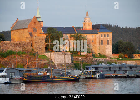 Norwegen, Oslo, Aker Brygge Pier Stockfoto