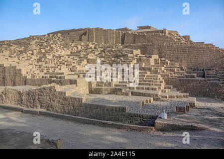 Inca ruis der Huaca Pucllane in Lima, die Hauptstadt von Peru Stockfoto