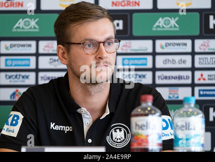 Hannover, Deutschland. 14 Okt, 2019. Die nationalen Handball Spieler, Fabian Böhm, Gespräche während der Pk über das Länderspiel gegen Kroatien, sowie der Tag der Handball. Credit: Peter Steffen/dpa/Alamy leben Nachrichten Stockfoto