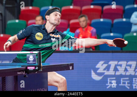 Timo Boll (GER), Aktion, halb Bild, halb Abbildung, 32er Runde der Männer singles, Tischtennis, German Open 2019 in Bremen am 10.10.2019. | Verwendung weltweit Stockfoto