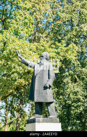 Sigulda, Lettland - 12. August 2019: Ata Kronvalda piemineklis Statue am Neuen Schloss von Sigulda Stockfoto