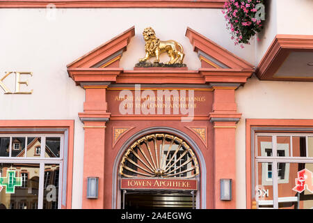 Trier, Deutschland. Die Löwen Apotheke, die älteste Apotheke in Deutschland Stockfoto