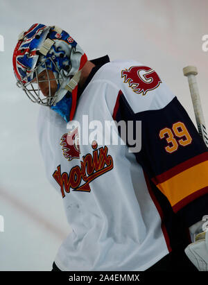 GUILDFORD, England. 13. Oktober: Petr Cech von Guildford Phoenix Ex Arsenal und Chelsea Spieler während National Ice Hockey League zwischen Guildford Phoe Stockfoto