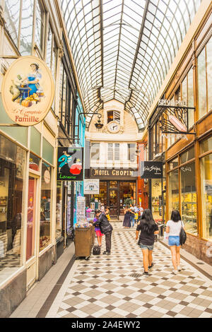 Passage Jouffroy, Le comptoir de Famille, Hotel Chopin, le petit Roi Stockfoto