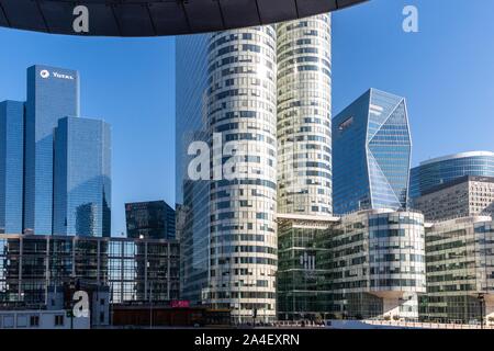 Insgesamt HAUPTQUARTIER, COEUR VERTEIDIGUNG UND TÜRME VON PARIS - LA DÉFENSE, Puteaux, Frankreich Stockfoto