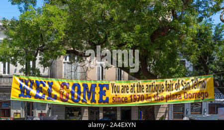 Zeichen für die Feria de San Telmo, einem Sonntag Markt in der Plaza Dorrego, San Telmo, Buenos Aires, Argentinien Willkommen Stockfoto