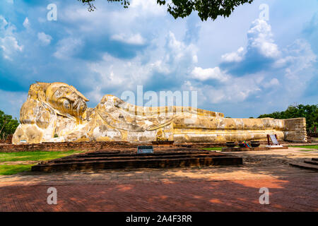 Liegenden Buddha im Wat Phra oder Buddhasaiyart Lokayasutharam in Phra Nakon Si Ayutthaya Provinz Thailand Stockfoto