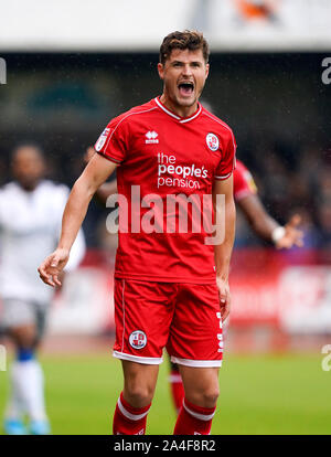 Die Crawley Josh Doherty in Aktion während der Sky Bet League Zwei gleiche an der Pension Stadium, London. Stockfoto