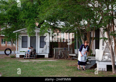 Um eine Spottdrossel spielen, auf Harper Lee's Buch, außerhalb des historischen Gerichtsgebäude in Monroeville, Alabama basierte Töten Stockfoto